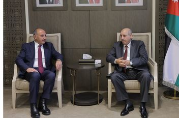 القاضي يلتقي رئيس لجنة أمانة عمان