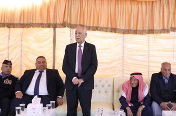 مندوبًا عن الملك وولي العهد .. العيسوي يعزي عشائر القاضي والشرايعة والمجالي ومنّاع