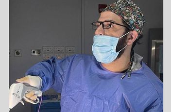 مستشفيات البشير تجري أول عملية ربط لعنق الرحم بالمنظار