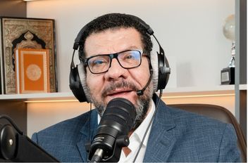 الإعلامي محمد الوكيل