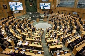 النواب: لا تعيينات ولا استحداث وظائف في المجلس