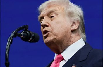 البيت الأبيض يعلّق على منشور ترامب عن "إعدام" نواب ديمقراطيين
