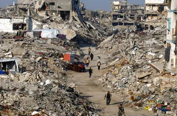 إصابة 4 أطفال بجروح جراء إلقاء مسيّرة إسرائيلية قنبلة باتجاههم شمال غزة

