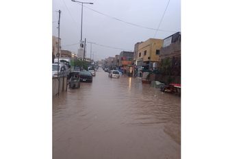 الأمطار تُغرق شوارع في مُخيّم البقعة