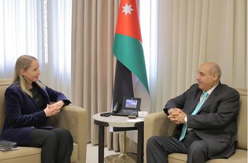 رئيس "النواب" يلتقي السفيرة الهولندية
