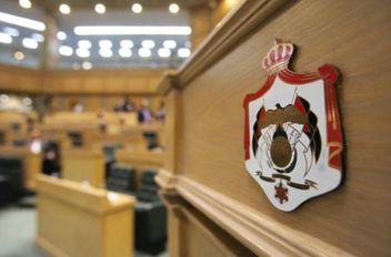 لجنتا فلسطين في الأعيان والنواب تُدينان اقتحام قوات الاحتلال مسرح الحكواتي