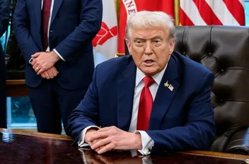 ترمب يوقع امراً تنفيذيا بإدراج فروع الإخوان المسلمين – بينها فرع الأردن – على قوائم الإرهاب
