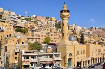 البلقاء: فاعليات رسمية وشعبية تؤكد ثقتها بقوة ومنعة الأجهزة الأمنية