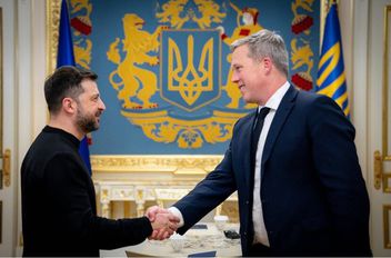 زيارة وزير الجيش الأمريكي دانييل دريسكول لكييف