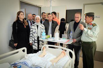 "الميثاق النيابية" تزور  مصابي المداهمة الأمنية في الرمثا