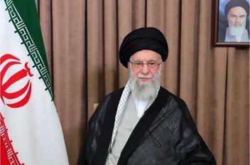 خامنئي ينفي توجيه أي رسالة غير مباشرة إلى واشنطن
