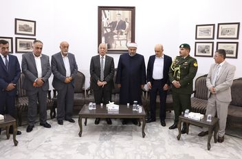 العيسوي يعزي عشيرتي القعقاع والقرعان