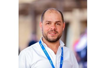 حزن يخيم على الوسط الإعلامي برحيل الزميل عبدالرزاق أبو هزيم