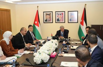 وزير النقل يبحث مع الاتحاد الدولي للنقل تعزيز التعاون في مجالات التدريب والخبرات
