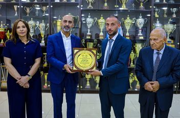 الفيصلي يستقبل وفد نادي سلوان المقدسي