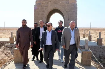 وزير الإدارة المحلية يتفقد بلديتي الصفاوي والمفرق