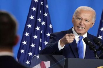 بايدن: الرمز المثالي لرئاسة ترامب هو "كرة الهدم"