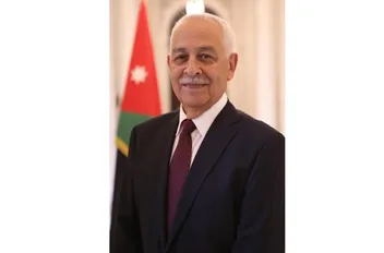 مندوبا عن الملك وولي العهد. العيسوي يقدم واجب العزاء إلى عشيرة أبو تايه