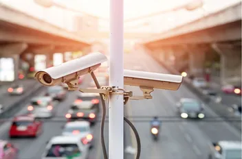 الأمانة تبدأ بتركيب مئات الكاميرات في شوارع العاصمة لرصد المخالفات