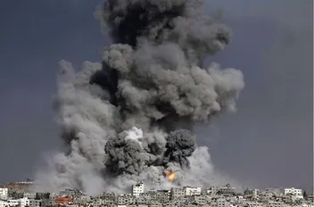 الاحتلال ينفذ عمليات نسف ضخمة شرق مدينة خان يونس
