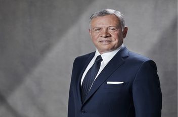 يصل جلالة الملك عبدﷲ الثاني، الأحد، إلى طوكيو، المحطة الأولى في جولة العمل الآسيوية لجلالته، التي تشمل بالإضافة إلى اليابان، فيتنام وسنغافورة وإندونيسيا وباكستان.

وتهدف الجولة الملكية إلى توطيد التعا