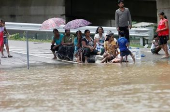 فيضانات شديدة في سريلانكا تتسبب بمقتل نحو 650 شخصًا
