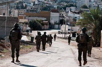 اعتقال 10 فلسطينيين في مدينة سلفيت شمالي الضفة
