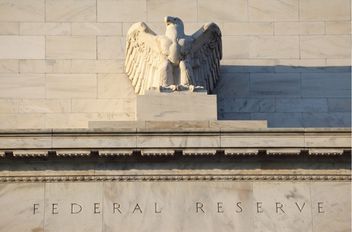 مدخل البنك المركزي الأميركي