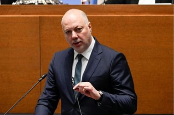 استقالة رئيس وزراء بلغاريا وسط احتجاجات واسعة
