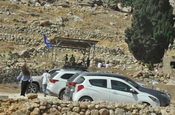 إصابة طبيب برصاص الاحتلال واستمرار اقتحامات الحرم القدسي
