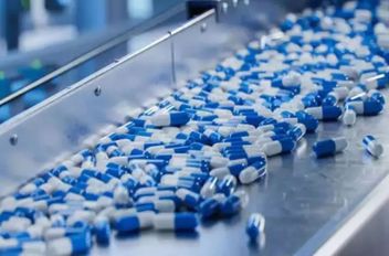 بريطانيا والولايات المتحدة تتفقان على إلغاء الرسوم على الأدوية