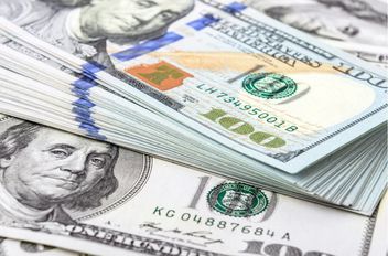 الدولار يتجه لثالث انخفاض أسبوعي وسط احتمالات خفض الفائدة في 2026

