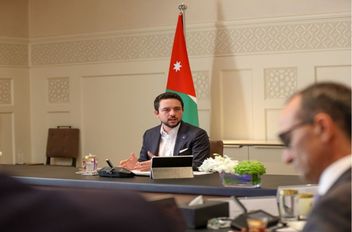 ولي العهد يفتتح حاضنة أعمال في كلية التدريب المهني المتقدم في إربد ويزور فرع الكلية بحكما