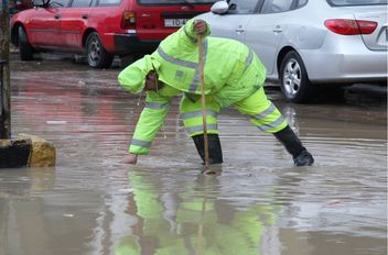 أمانة عمّان تنفذ خطة الطوارئ الخاصة بتوزيع الكوادر في العاصمة

