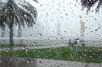 الوكيل الإخباري-   تكون الأجواء اليوم الجمعة، ضبابية وباردة وغائمة جزئيًا إلى غائمة أحياناً مع بقاء الفرصة لهطول زخات خفيفة من المطر بين الحين والآخر في أجزاء محدودة من شمال ووسط المملكة، بينما تشهد ا