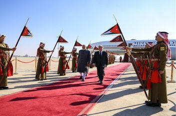 حسان يستقبل رئيس وزراء الهند