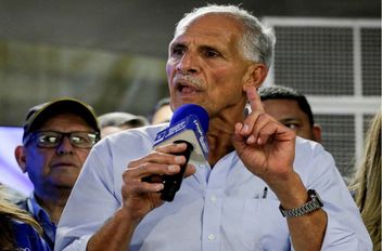 نصري عصفورة