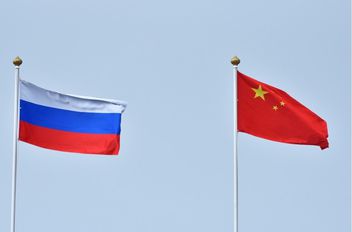 علما الصين وروسيا