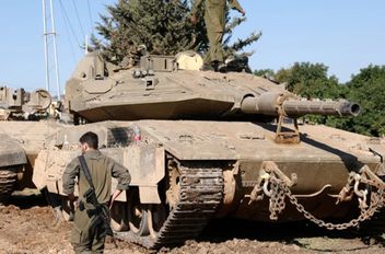 إسرائيل تلوّح بتصعيد عسكري "لا مفرّ منه" في لبنان
