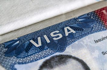 الولايات المتحدة تعلّق جميع طلبات الهجرة لرعايا 19 دولة

