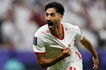 لاعب المنتخب الوطني يزن النعيمات