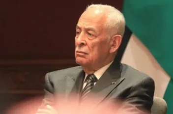 العيسوي ينقل تمنيات الملك وولي العهد للنائب الخلايلة والمهندس الطراونة بالشفاء