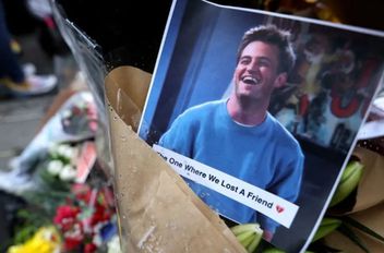 الحكم بسجن طبيب تورّط في وفاة نجم مسلسل "فريندز"