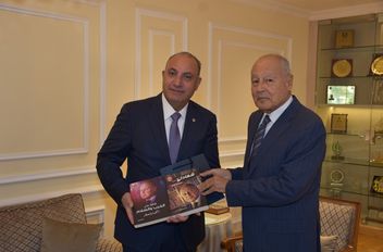 الشواربة يلتقي الأمين العام لجامعة الدول العربية