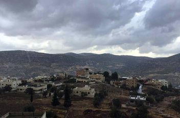 محافظ العقبة: إنقاذ 18 عاملاً خلال المنخفض