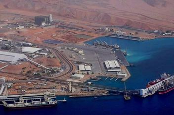 "إدارة وتشغيل الموانئ": عودة حركة الشحن والمناولة إلى طبيعتها