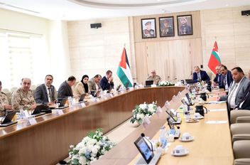 الجيش والنواب يبحثان تفاصيل موازنة 2026 لتعزيز الجاهزية العسكرية والطبية