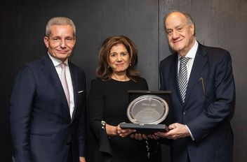 جمعية المصرفيين العرب في لندن تمنح رندة الصادق جائزة الإسهامات المتميزة في القطاع المصرفي العربي للعام 2025
