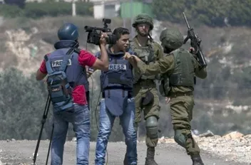 57 انتهاكا ضد الصحفيين الفلسطينيين في نوفمبر

