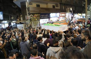 مصر .. جنازة مهيبة لـ 4 قضاة لقوا مصرعهم في حادث مروع